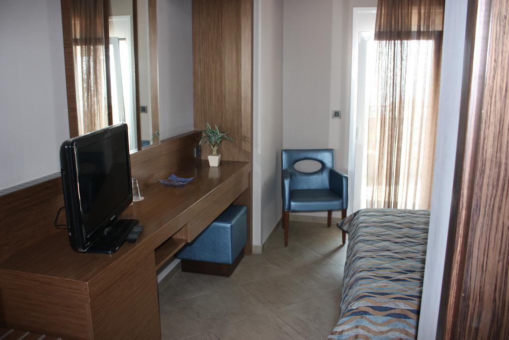 Hotel Cariatis Nea Kallikrateia Exterior foto