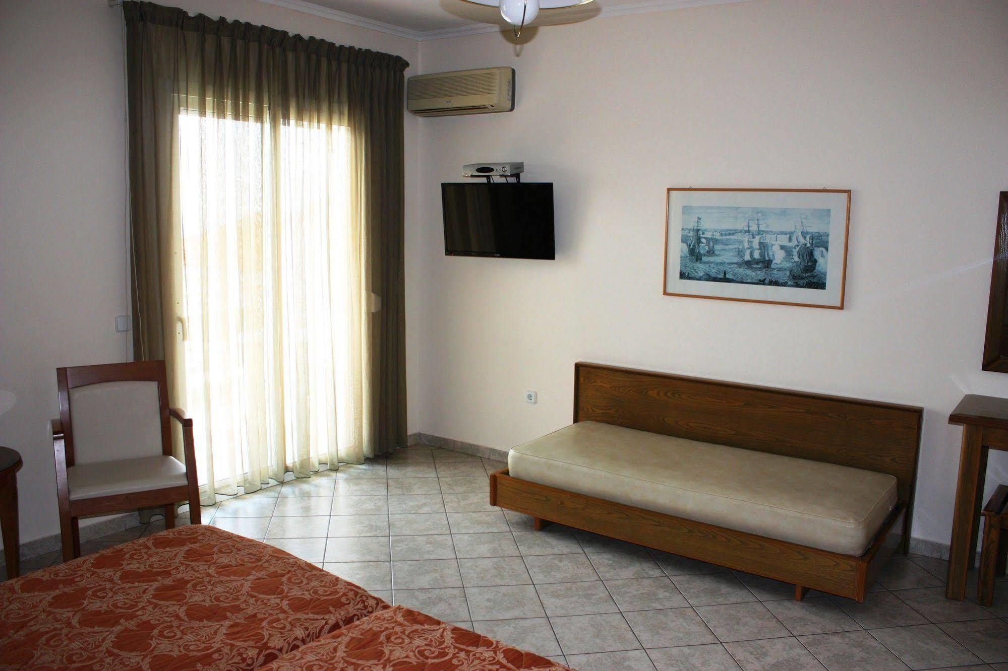 Hotel Cariatis Nea Kallikrateia Exterior foto